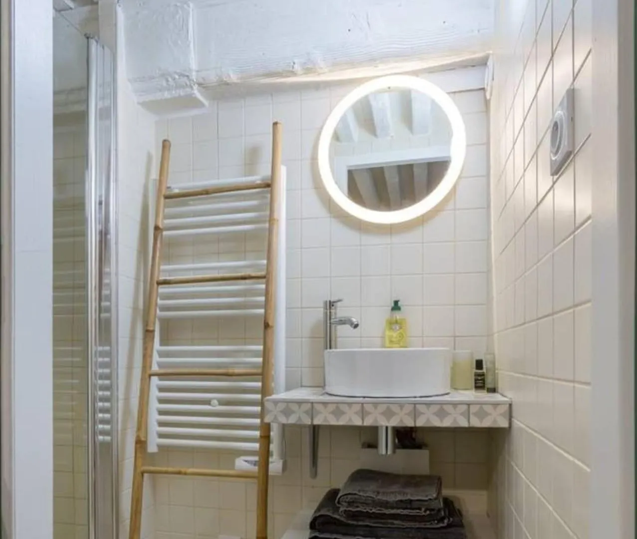 Charming Loft For 4 At The Foot Of Sathonay Square Apartman Lyon Franciaország